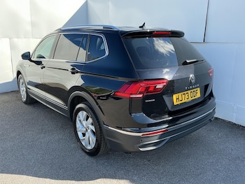 Used Volkswagen Tiguan Allspace 2023 for sale - 78772849: Photo