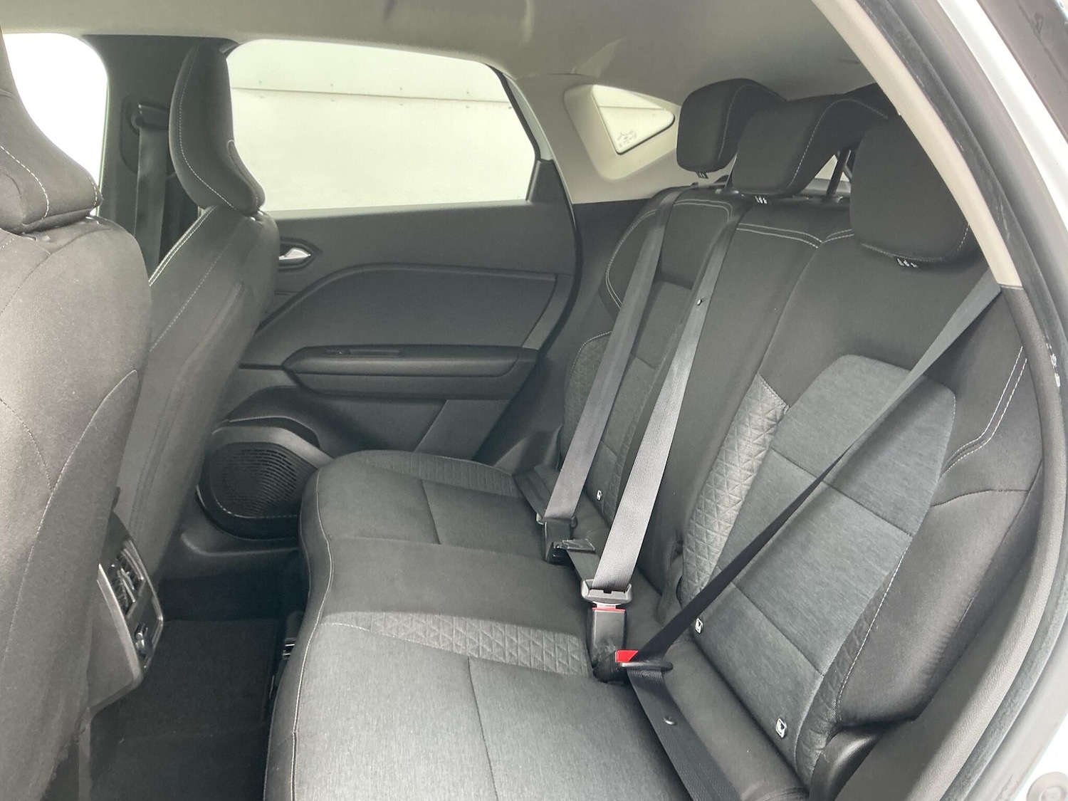 Used Renault Captur 2022 for sale - 77469000: Photo 9