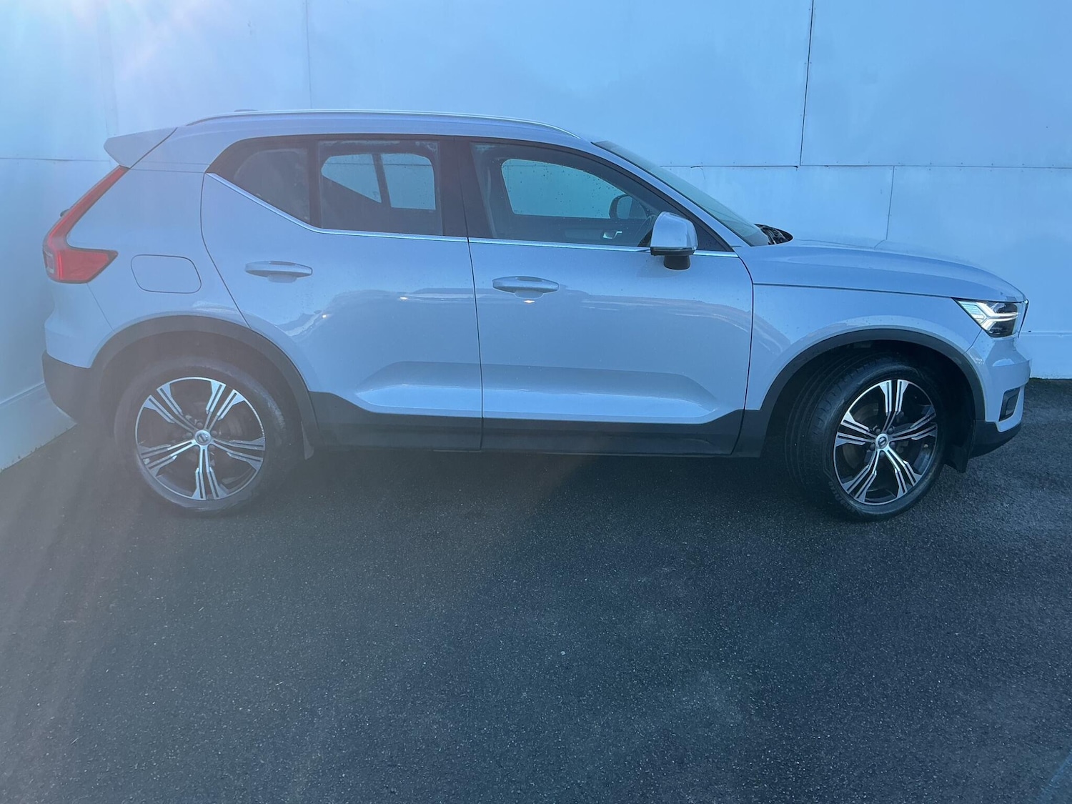 Used Volvo XC40 2020 for sale - 77119677: Photo 2
