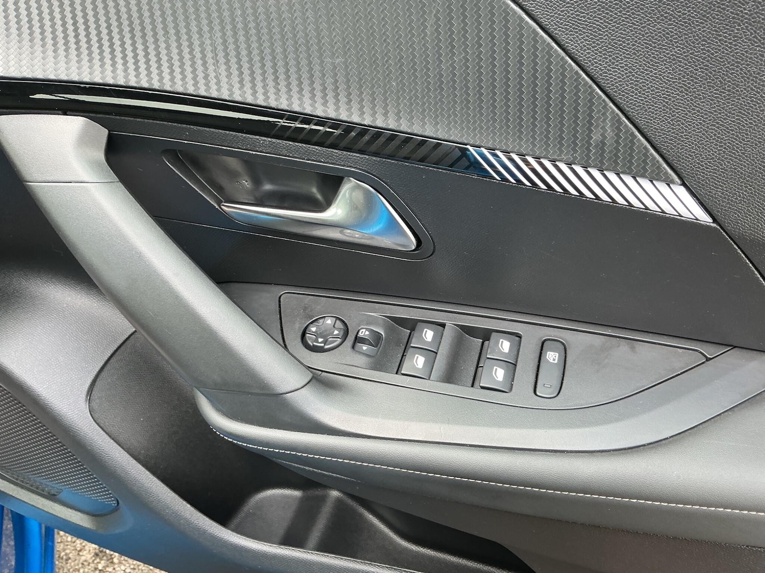Used Peugeot 2008 2024 for sale - 76072898: Photo 17