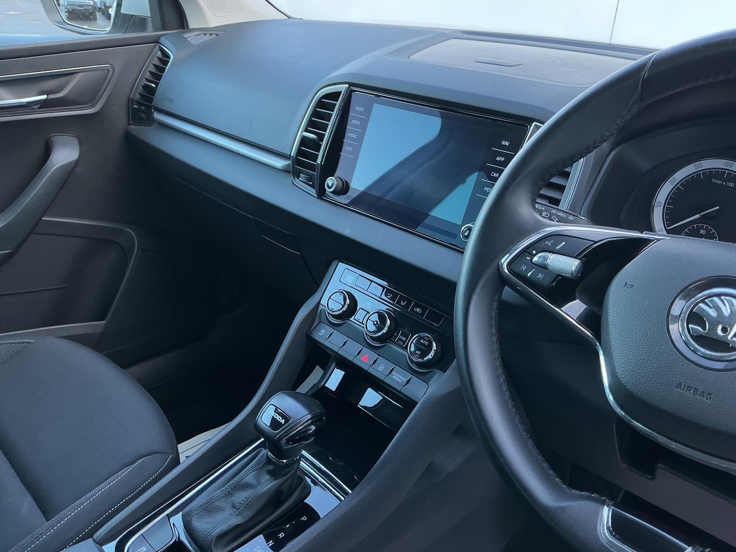 Used Skoda Karoq 2022 for sale - 76997000: Photo 12