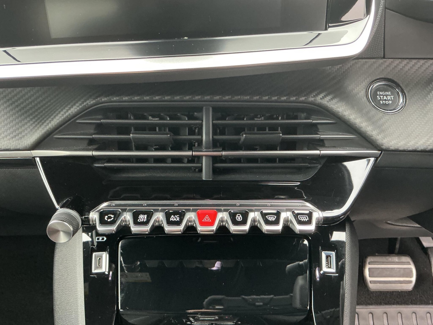 Used Peugeot 2008 2023 for sale - 77892125: Photo 15