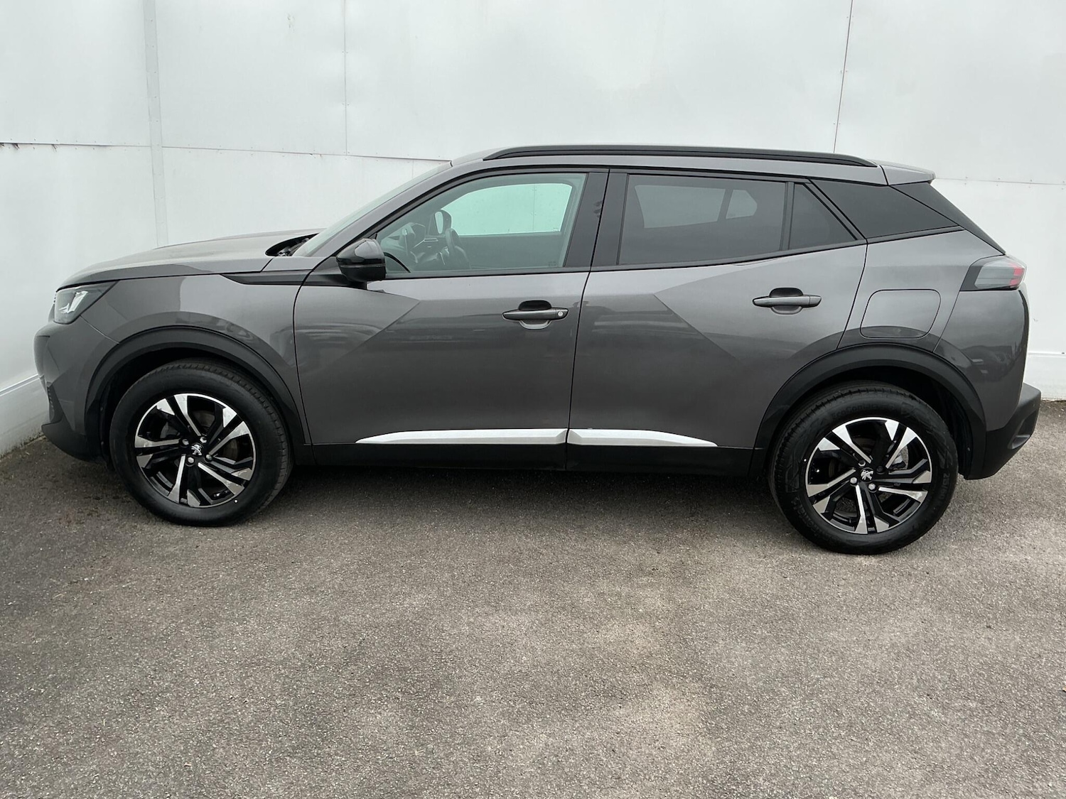 Used Peugeot 2008 2023 for sale - 77892125: Photo 3