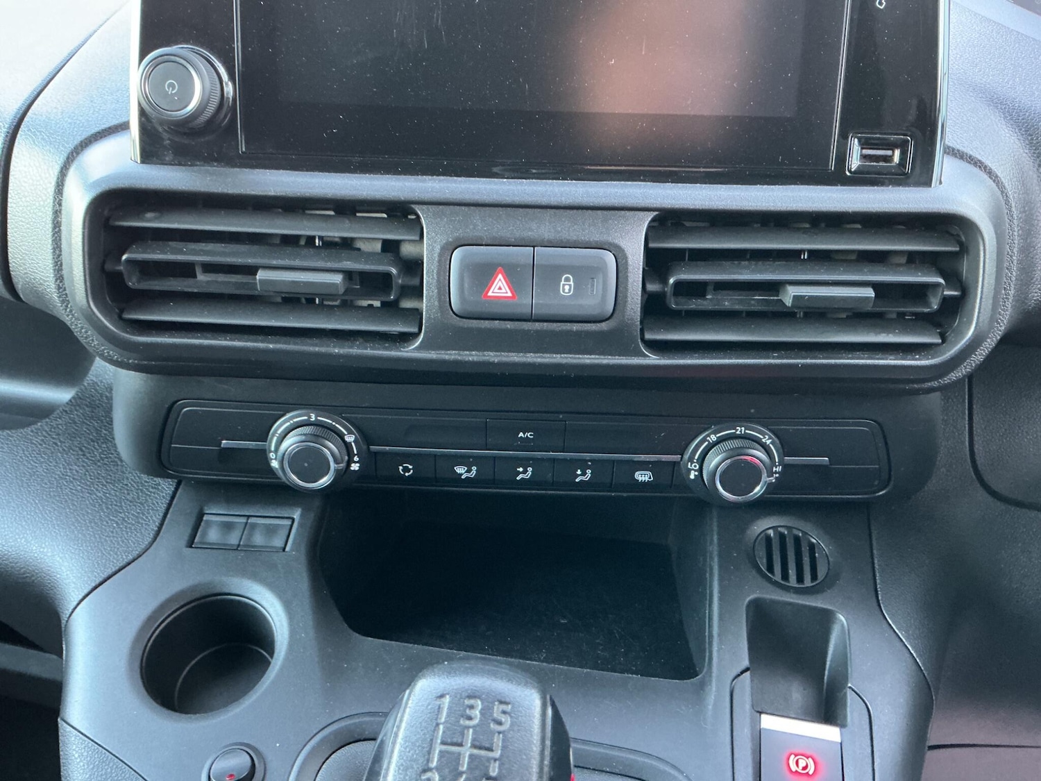 Used Peugeot Partner 2020 for sale - 76996208: Photo 12