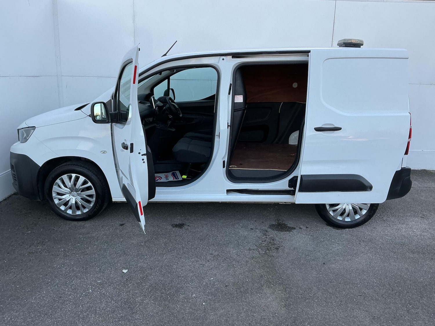 Used Peugeot Partner 2020 for sale - 76996208: Photo 19