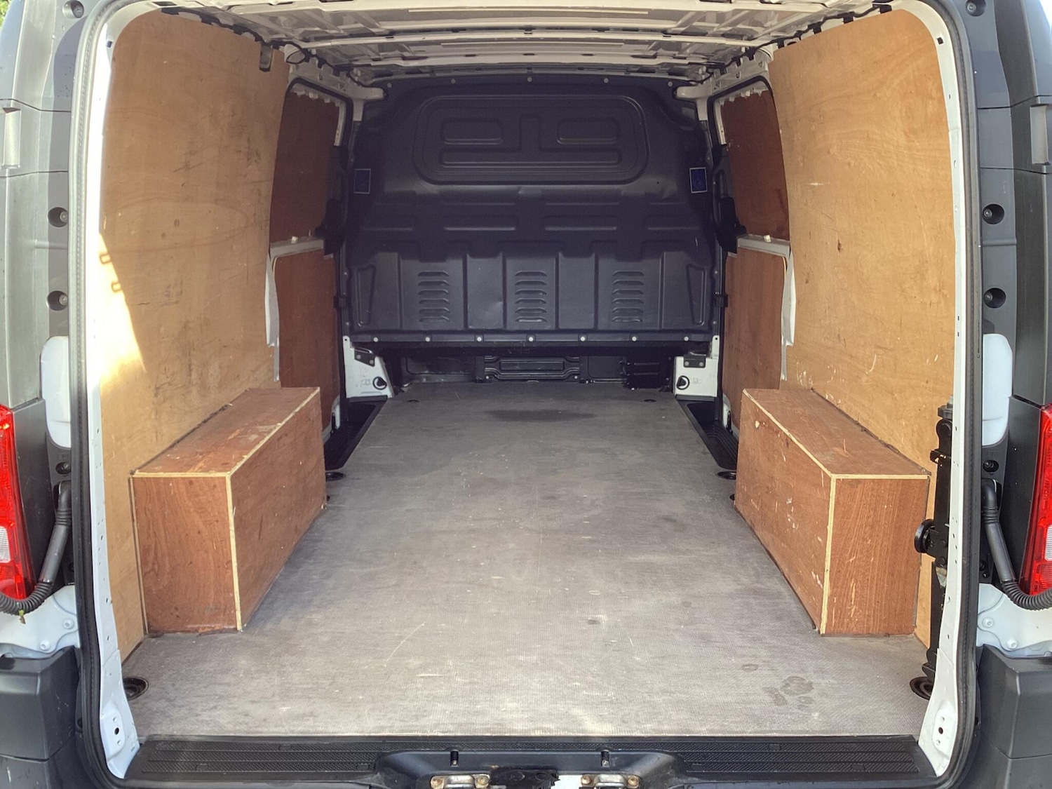 Used Mercedes-Benz Vito 2021 for sale - 76108923: Photo 24