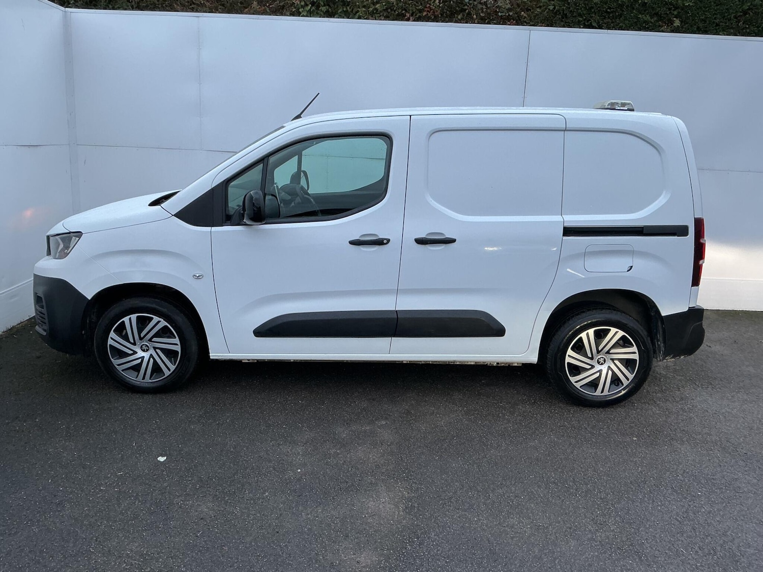 Used Peugeot Partner 2022 for sale - 76632720: Photo 3