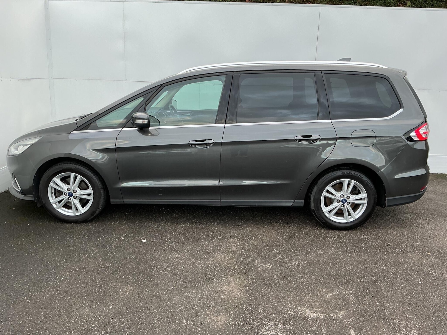 Used Ford Galaxy 2022 for sale - 76573788: Photo 3