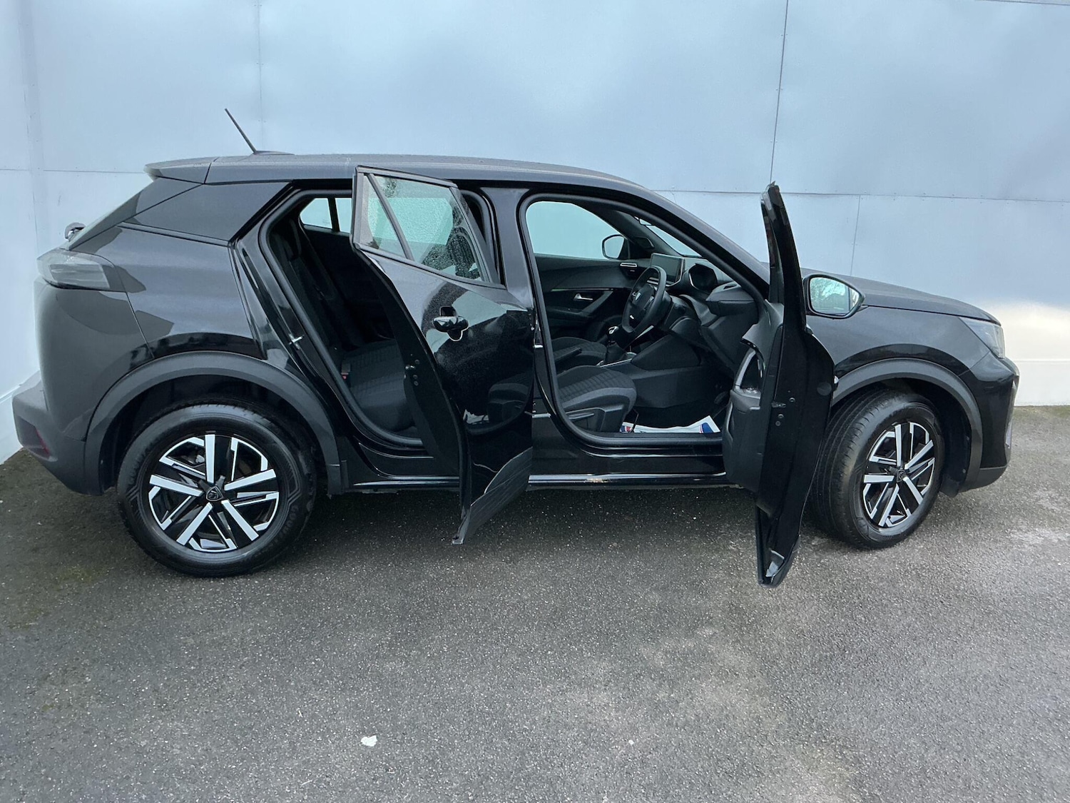 Used Peugeot 2008 2023 for sale - 76752945: Photo 23