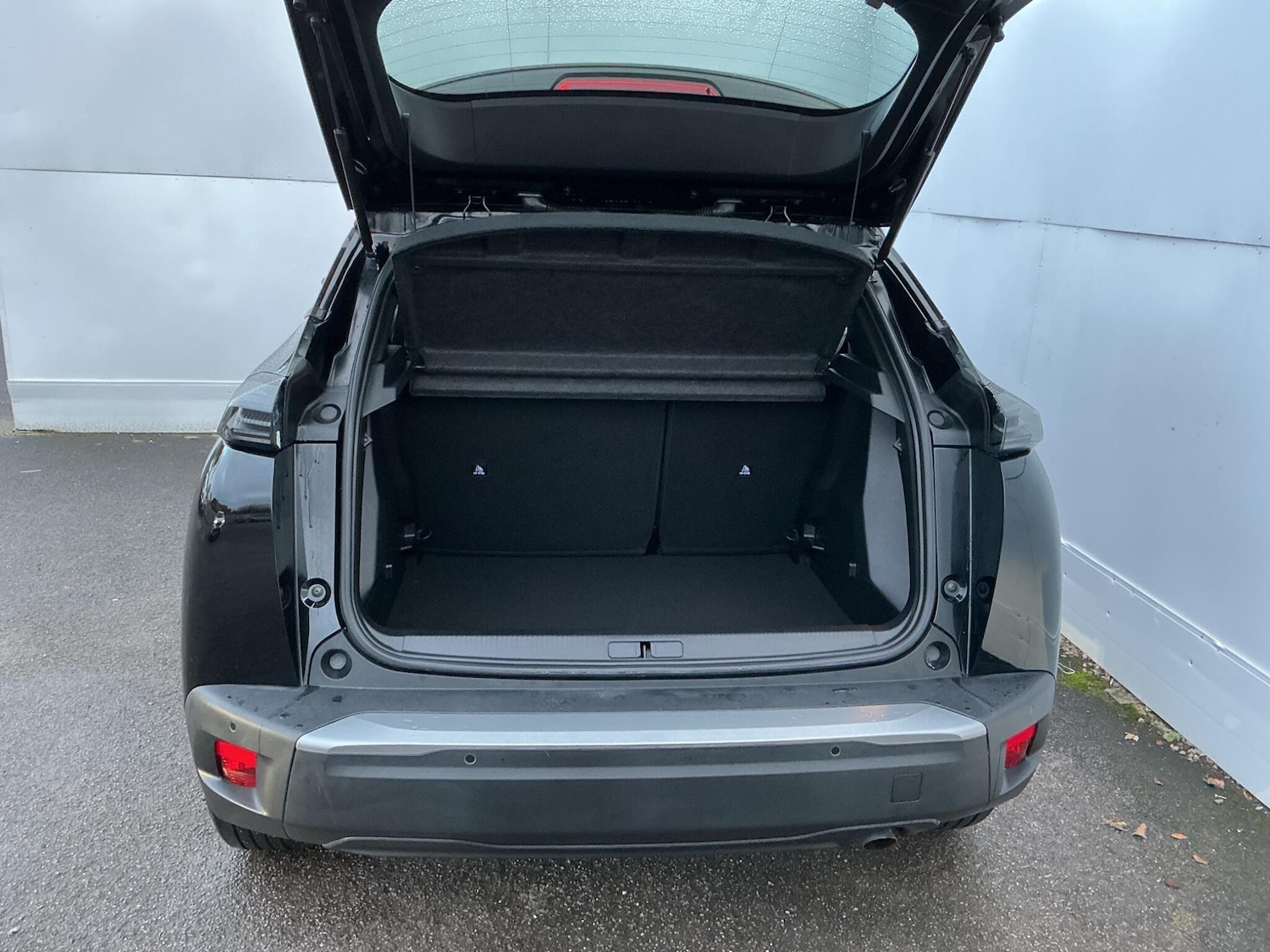 Used Peugeot 2008 2023 for sale - 76752945: Photo 26