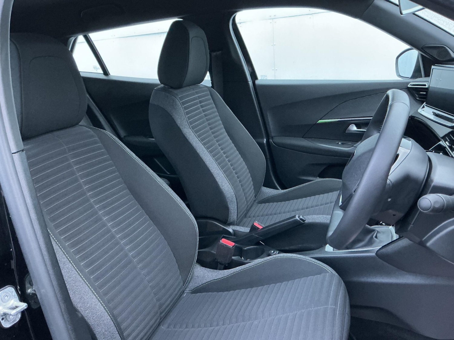 Used Peugeot 2008 2023 for sale - 76752945: Photo 6