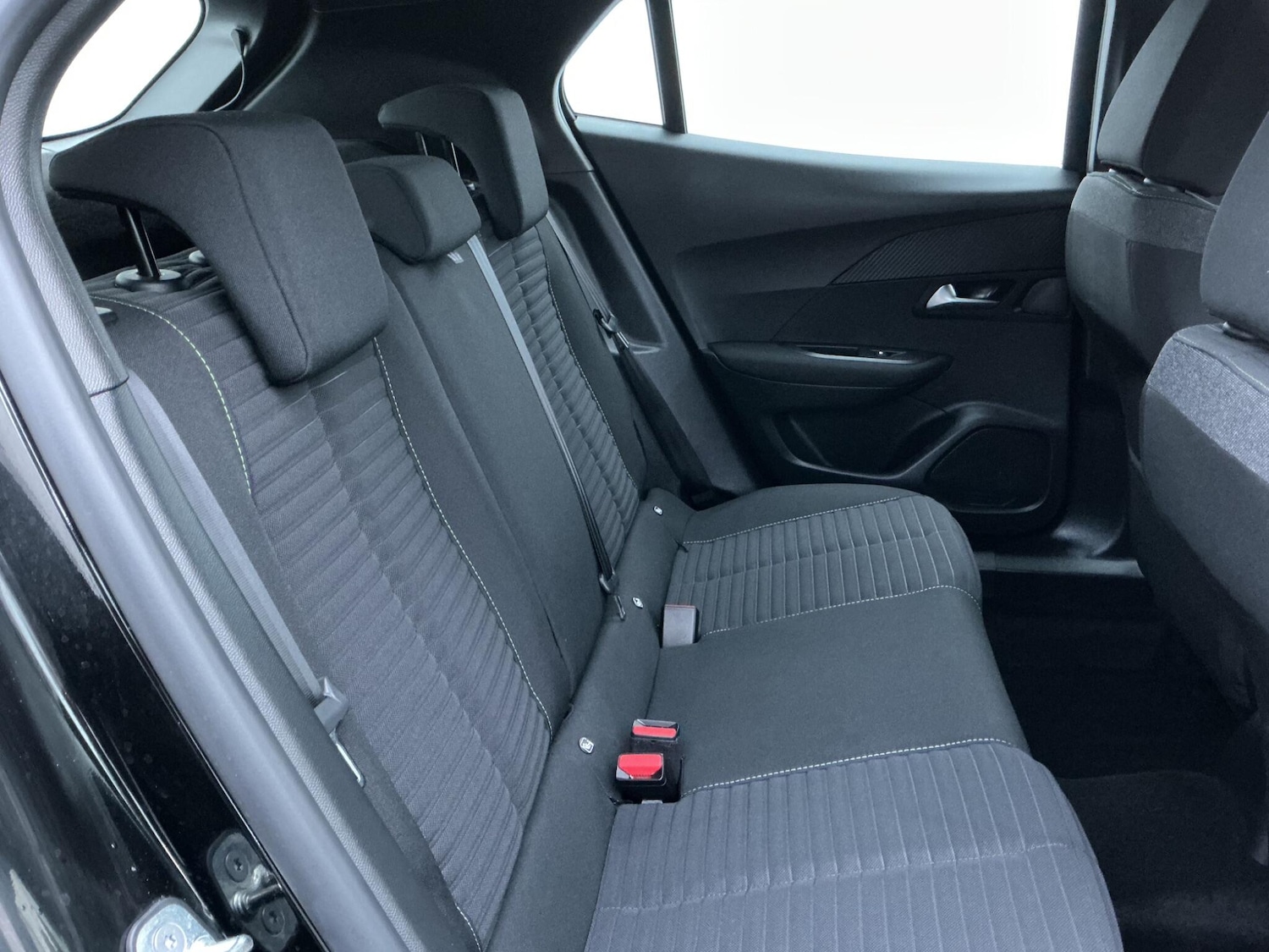 Used Peugeot 2008 2023 for sale - 76752945: Photo 8