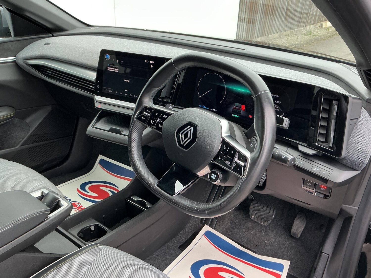 Used Renault Megane E Tech 2024 for sale - 77633075: Photo 17