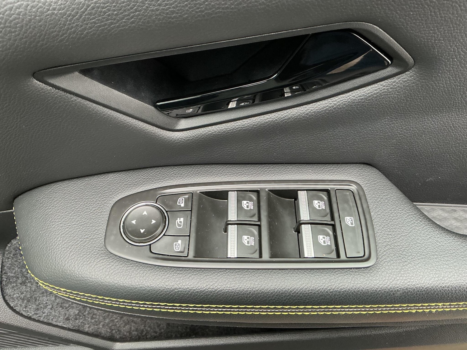 Used Renault Megane E Tech 2024 for sale - 77633075: Photo 18