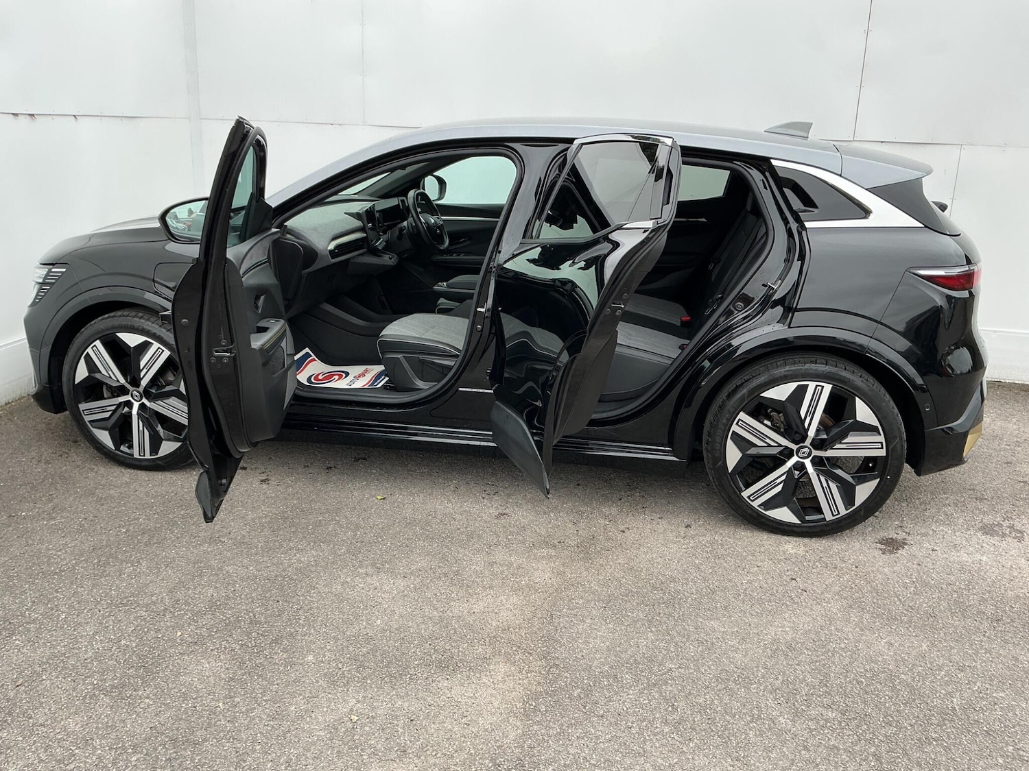 Used Renault Megane E Tech 2024 for sale - 77633075: Photo 22