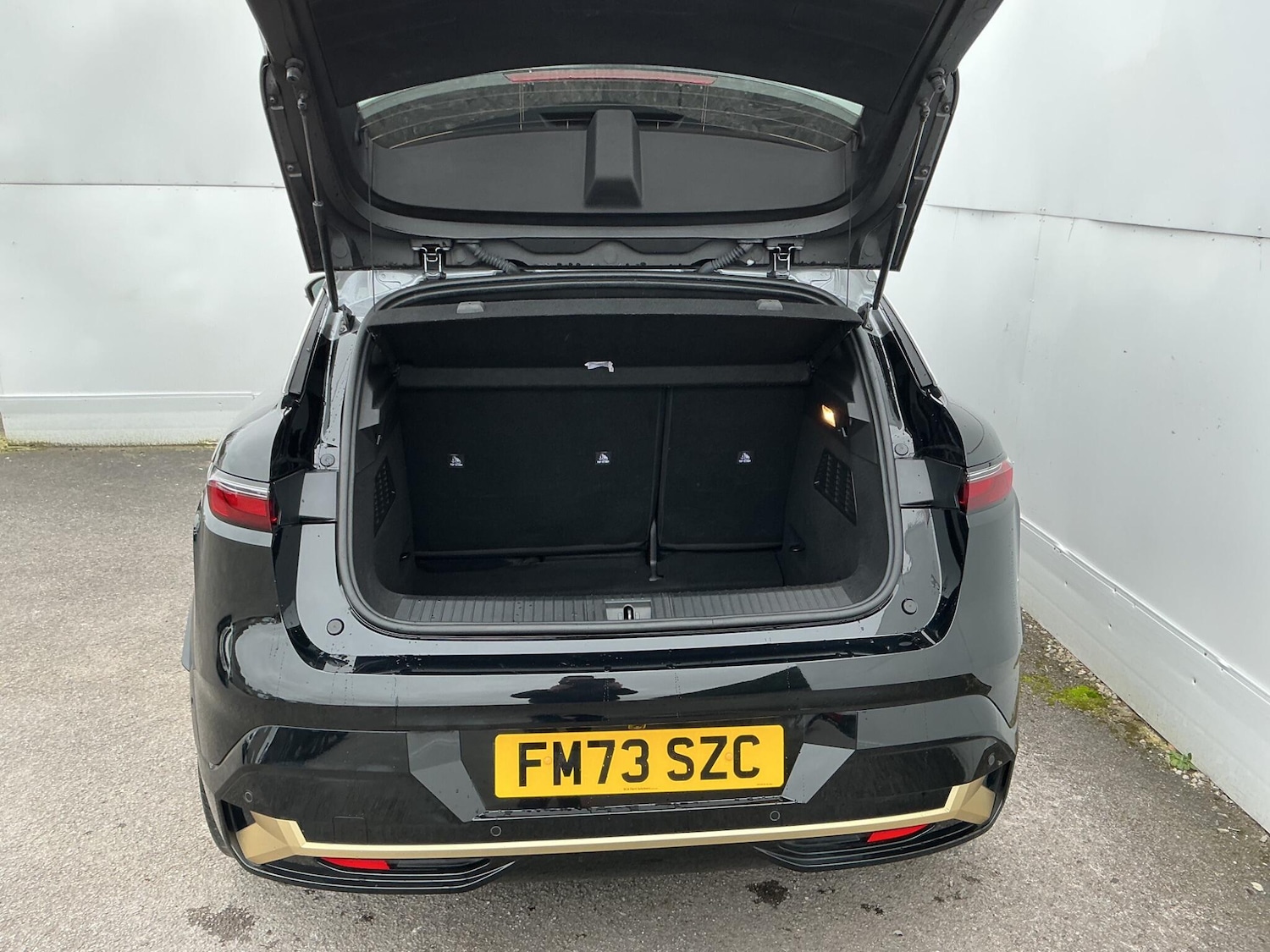 Used Renault Megane E Tech 2024 for sale - 77633075: Photo 24