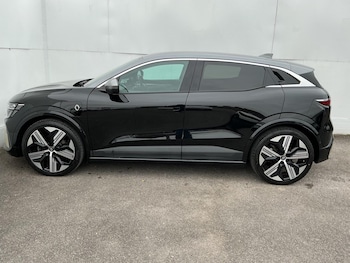 Used Renault Megane E Tech 2024 for sale - 77633075: Photo