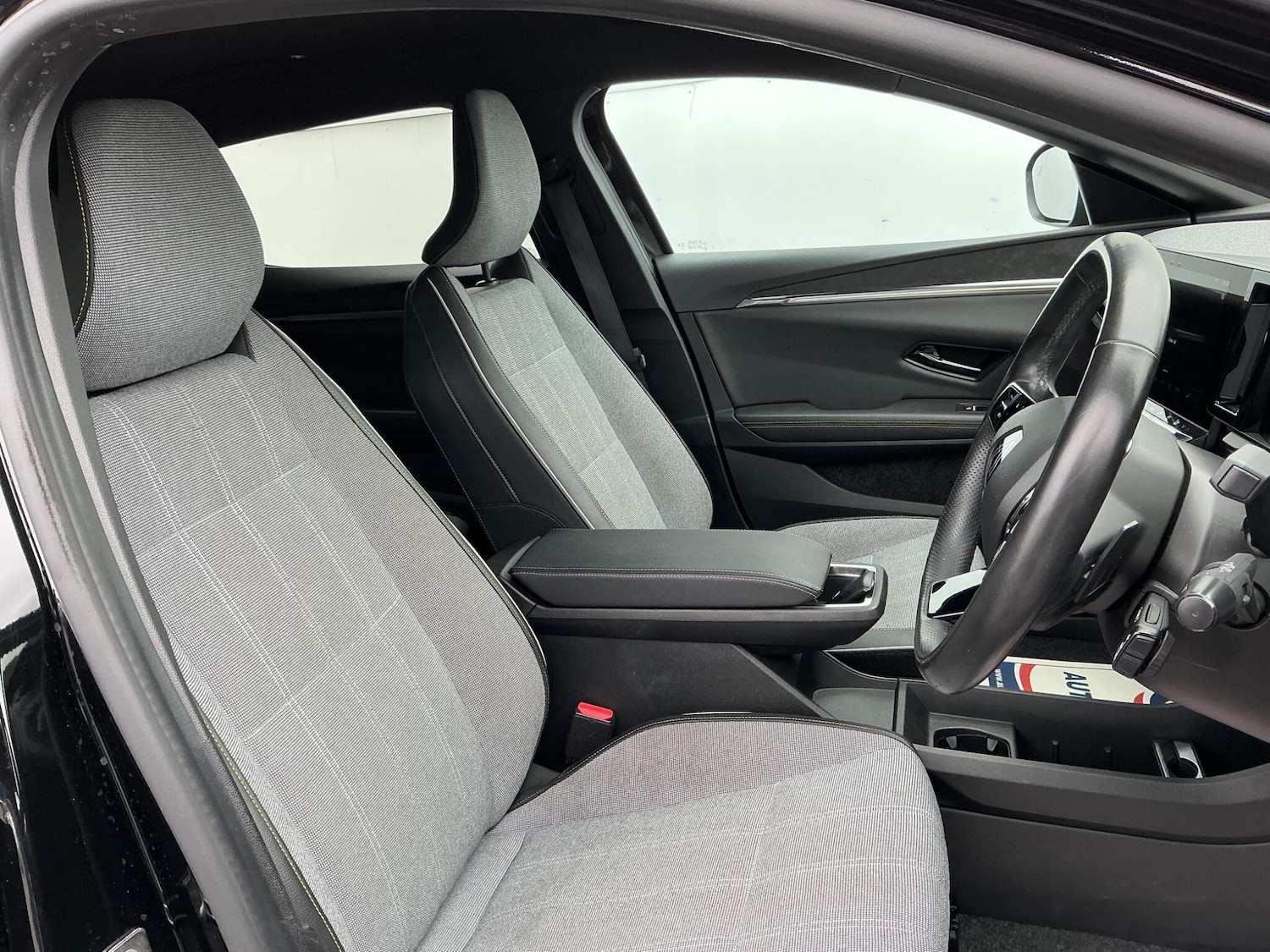 Used Renault Megane E Tech 2024 for sale - 77633075: Photo 5