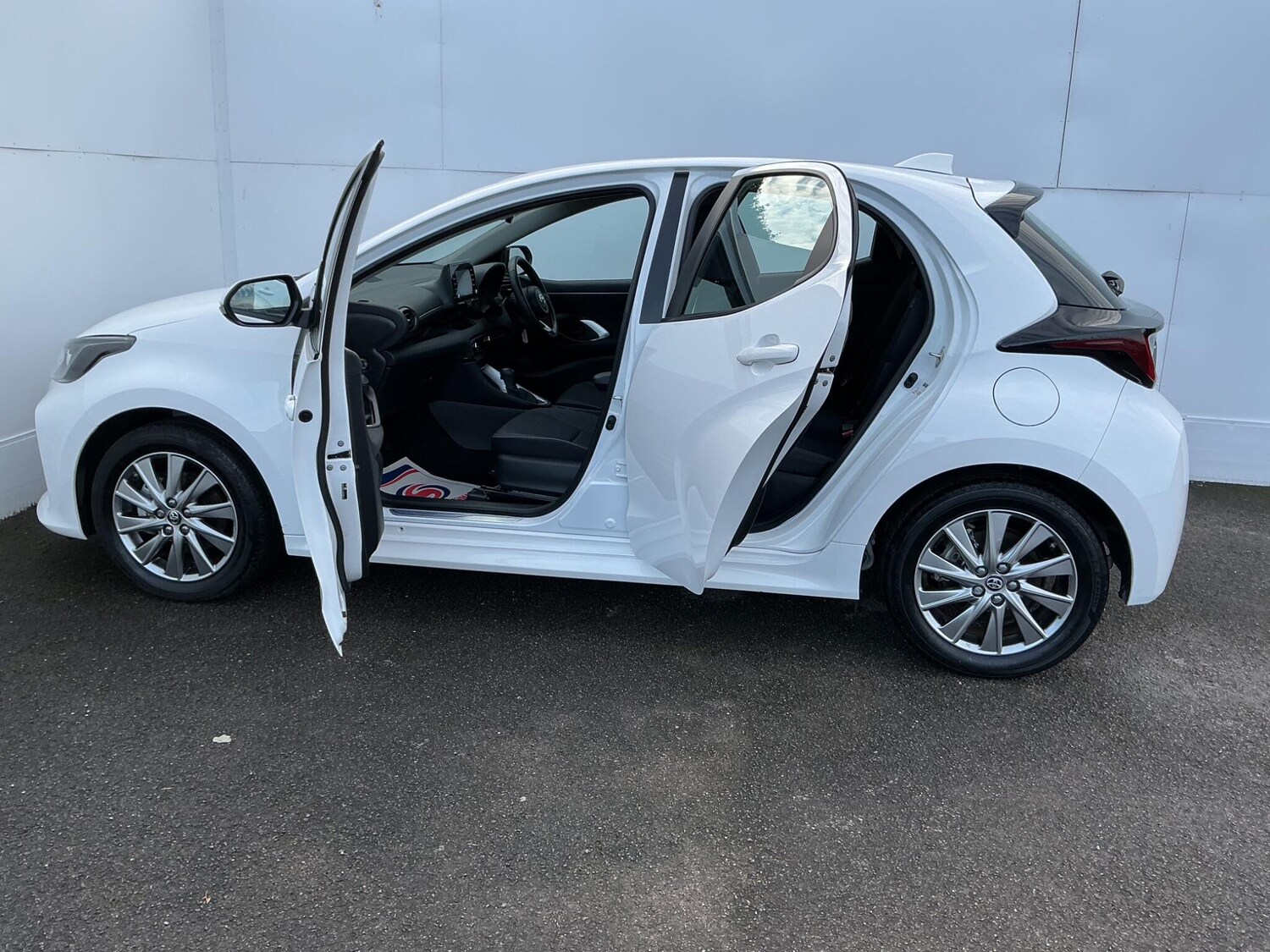 Used Toyota Yaris 2022 for sale - 76657247: Photo 26