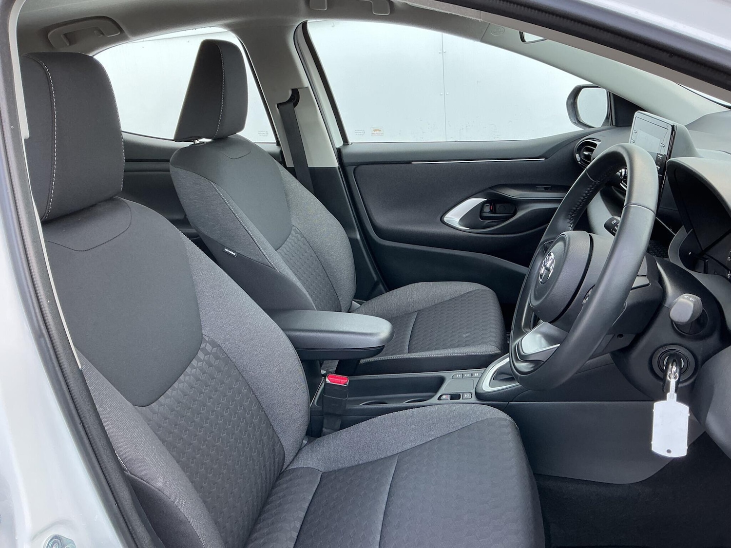 Used Toyota Yaris 2022 for sale - 76657247: Photo 6