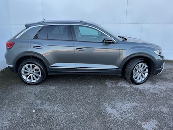 Used Volkswagen T-Roc 2022 for sale - 76549882: Photo