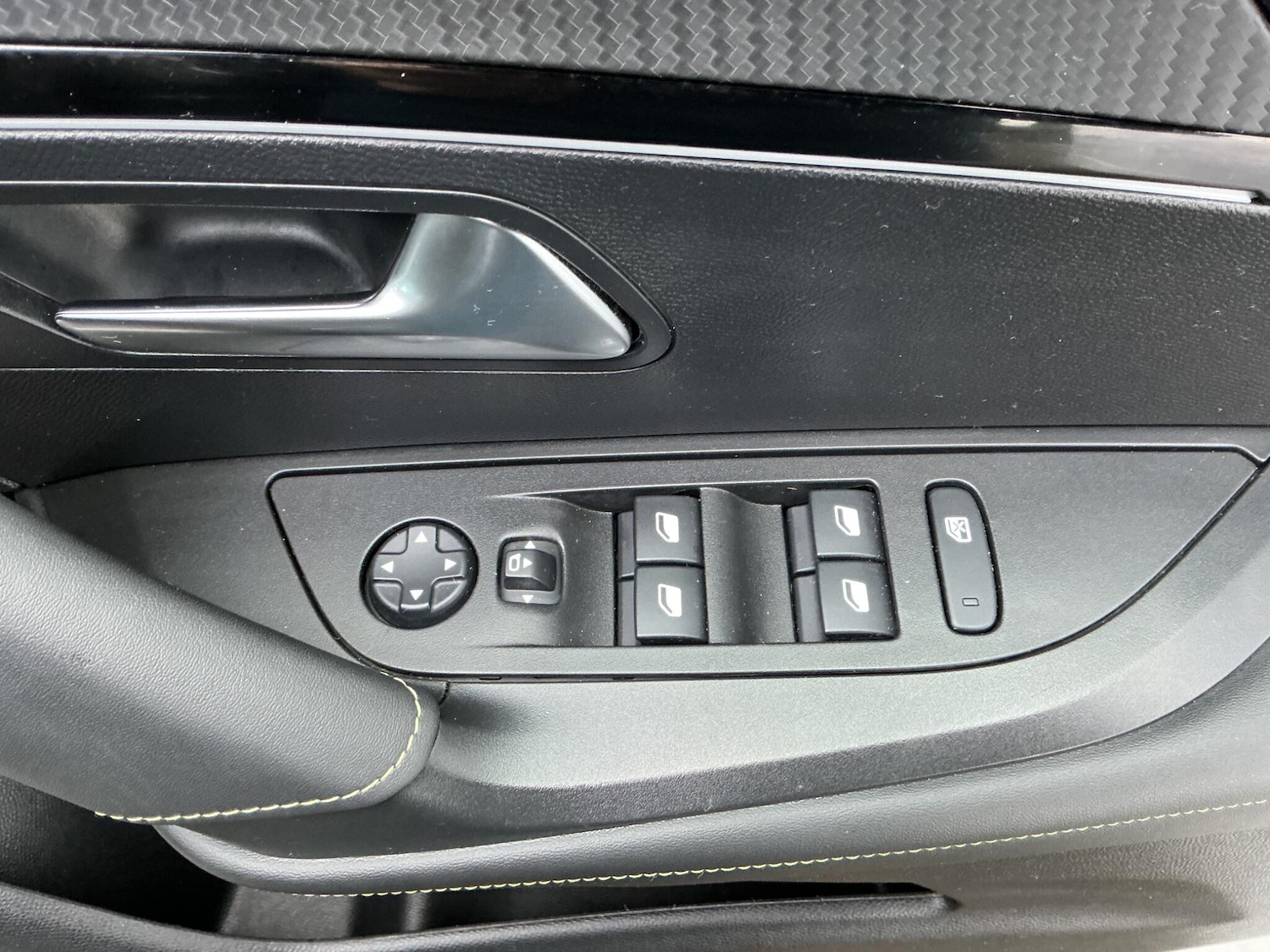 Used Peugeot 2008 2023 for sale - 77120589: Photo 20