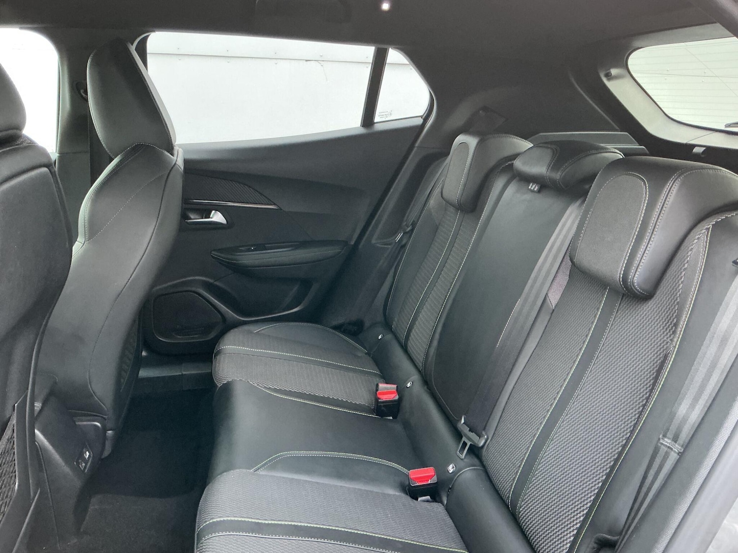 Used Peugeot 2008 2023 for sale - 77120589: Photo 9