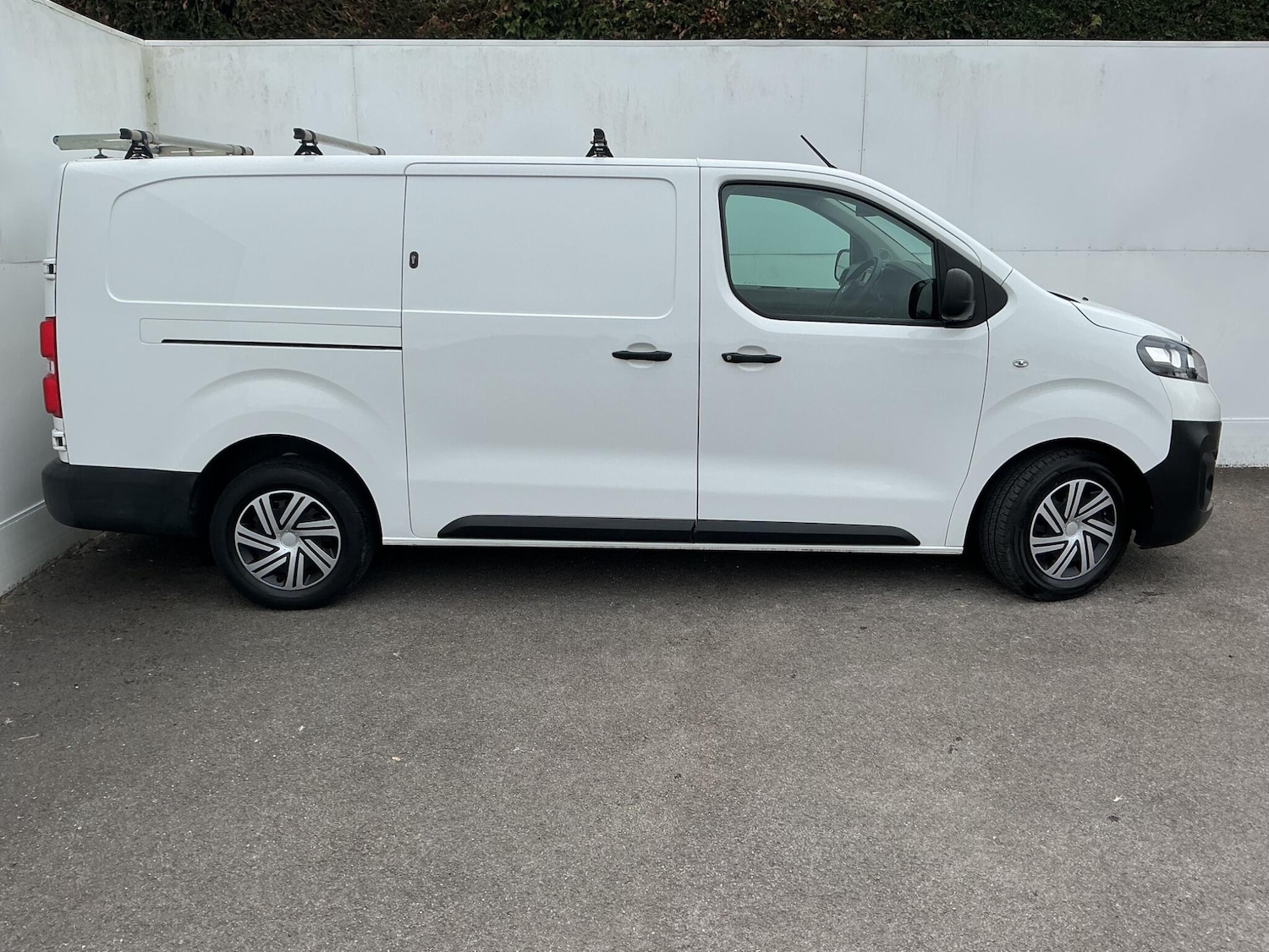 Used Vauxhall Vivaro 2021 for sale - 76269747: Photo 2