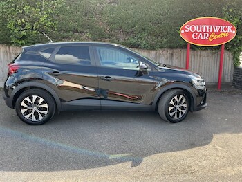 Used Renault Captur 2024 for sale - 78752828: Photo