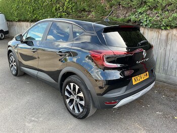 Used Renault Captur 2024 for sale - 78752828: Photo