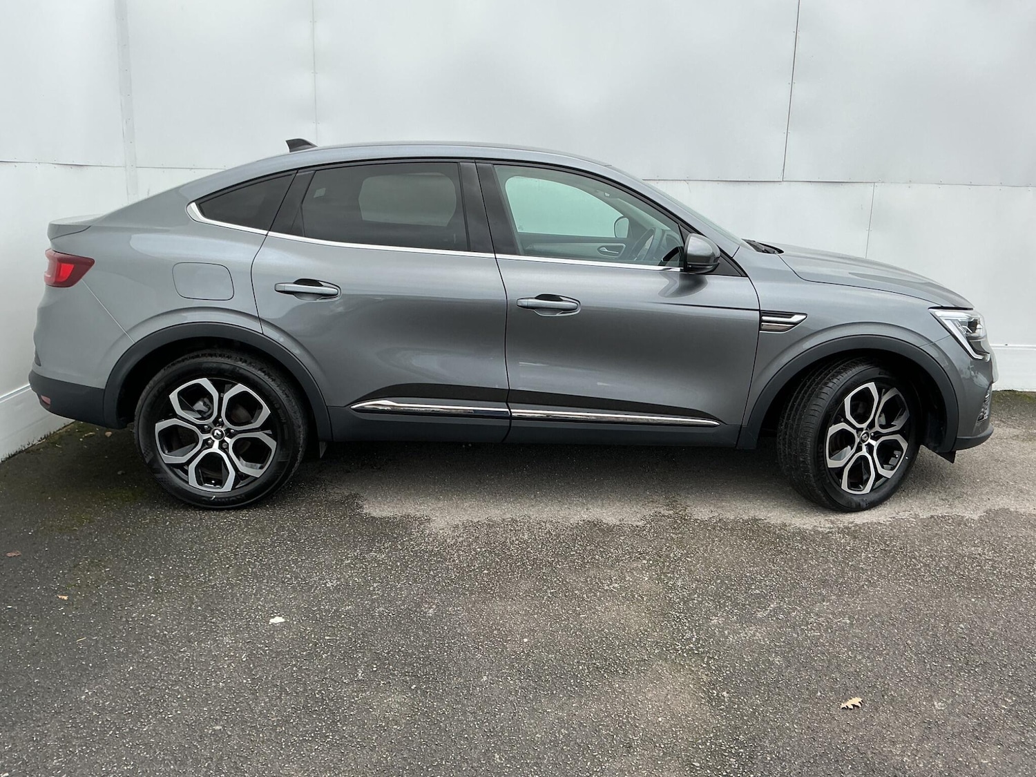 Used Renault Arkana 2023 for sale - 76832717: Photo 2