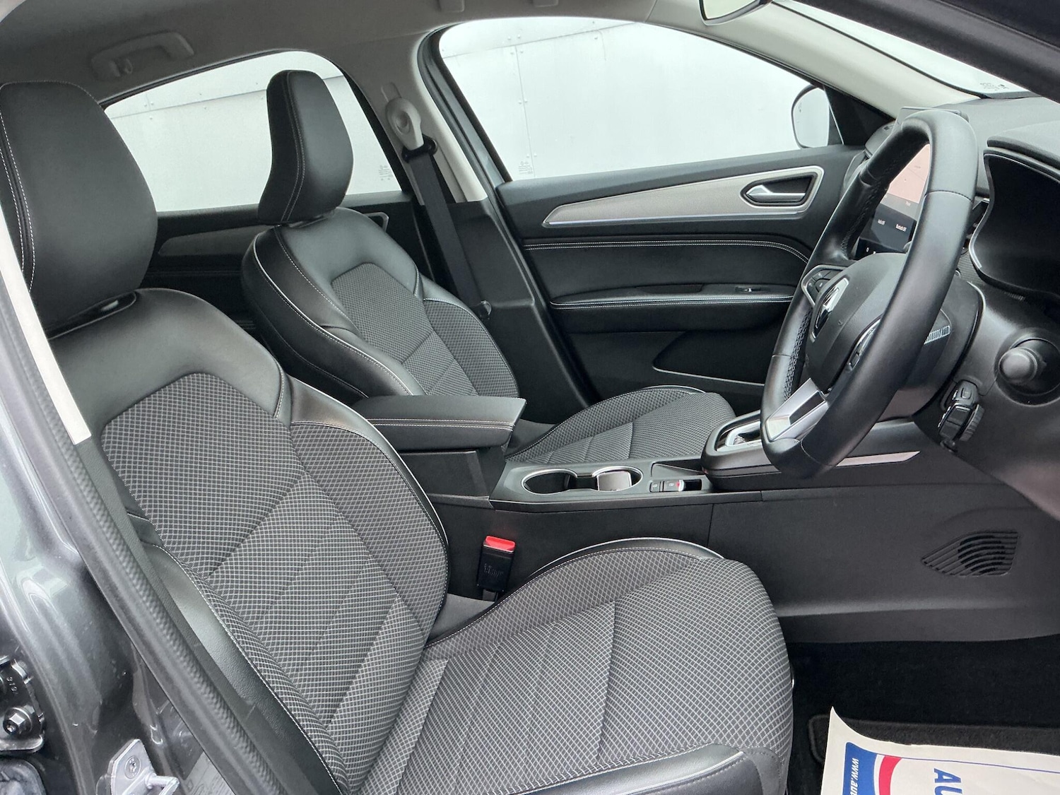 Used Renault Arkana 2023 for sale - 76832717: Photo 6