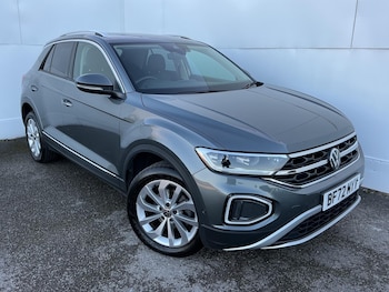 Used Volkswagen T-Roc 2022 for sale - 76995400: Photo