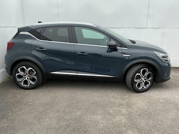 Used Renault Captur 2023 for sale - 77695365: Photo