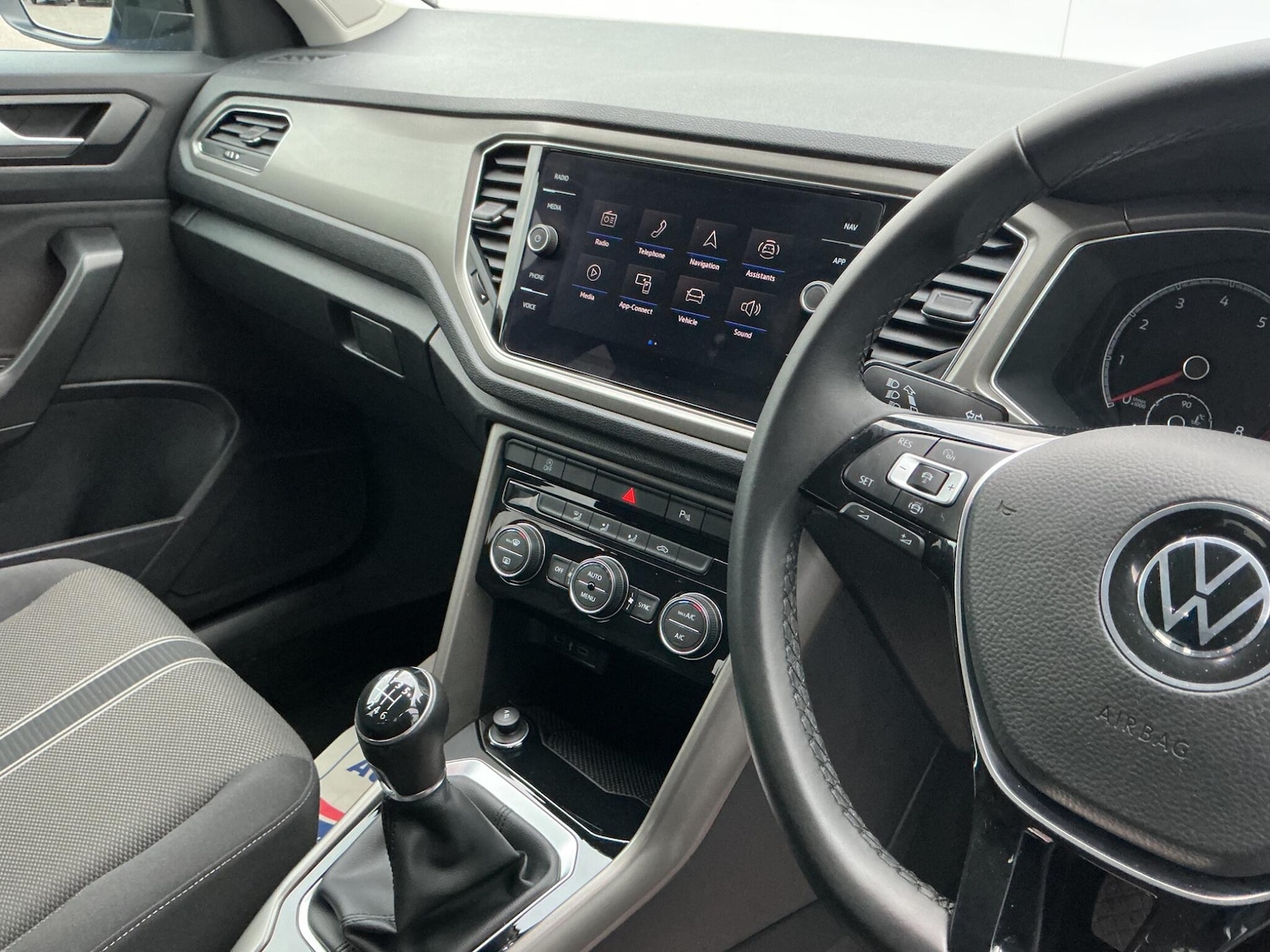 Used Volkswagen T-Roc 2021 for sale - 76283687: Photo 12