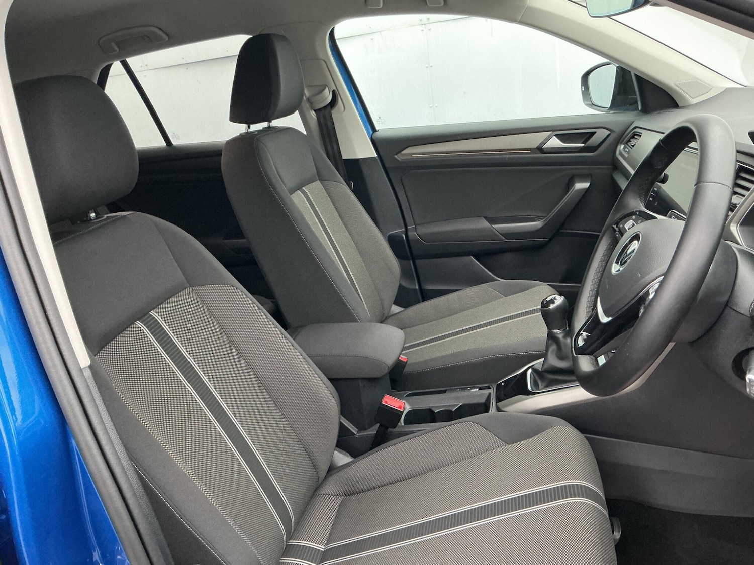 Used Volkswagen T-Roc 2021 for sale - 76283687: Photo 6