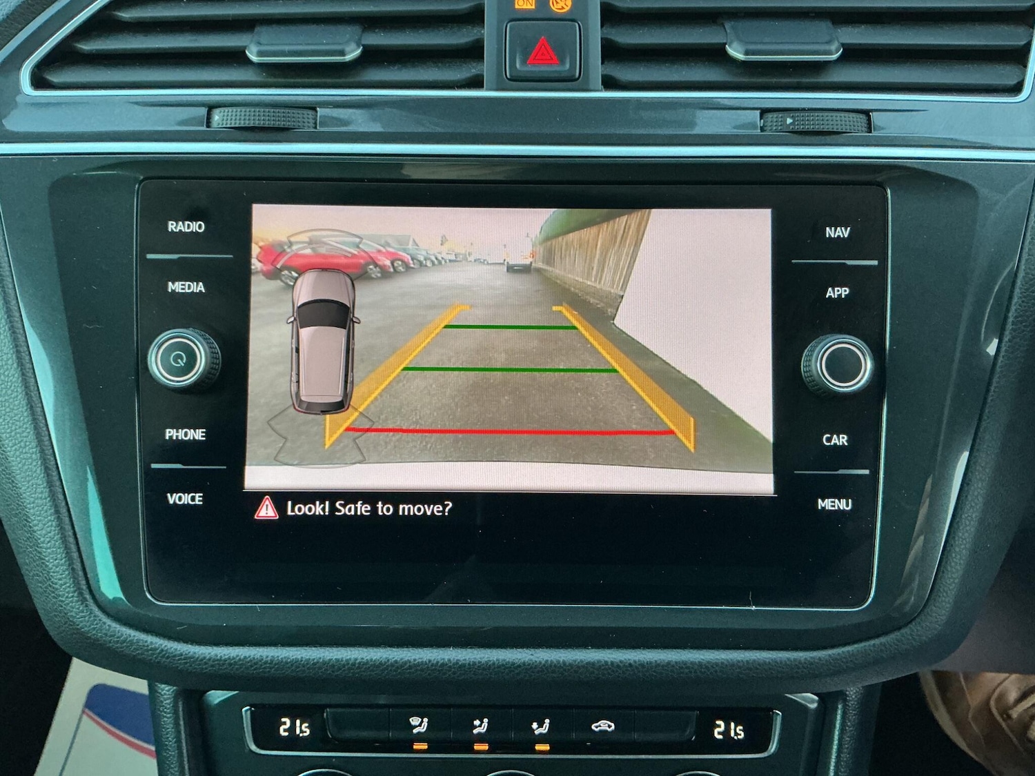 Used Volkswagen Tiguan 2019 for sale - 77040136: Photo 14