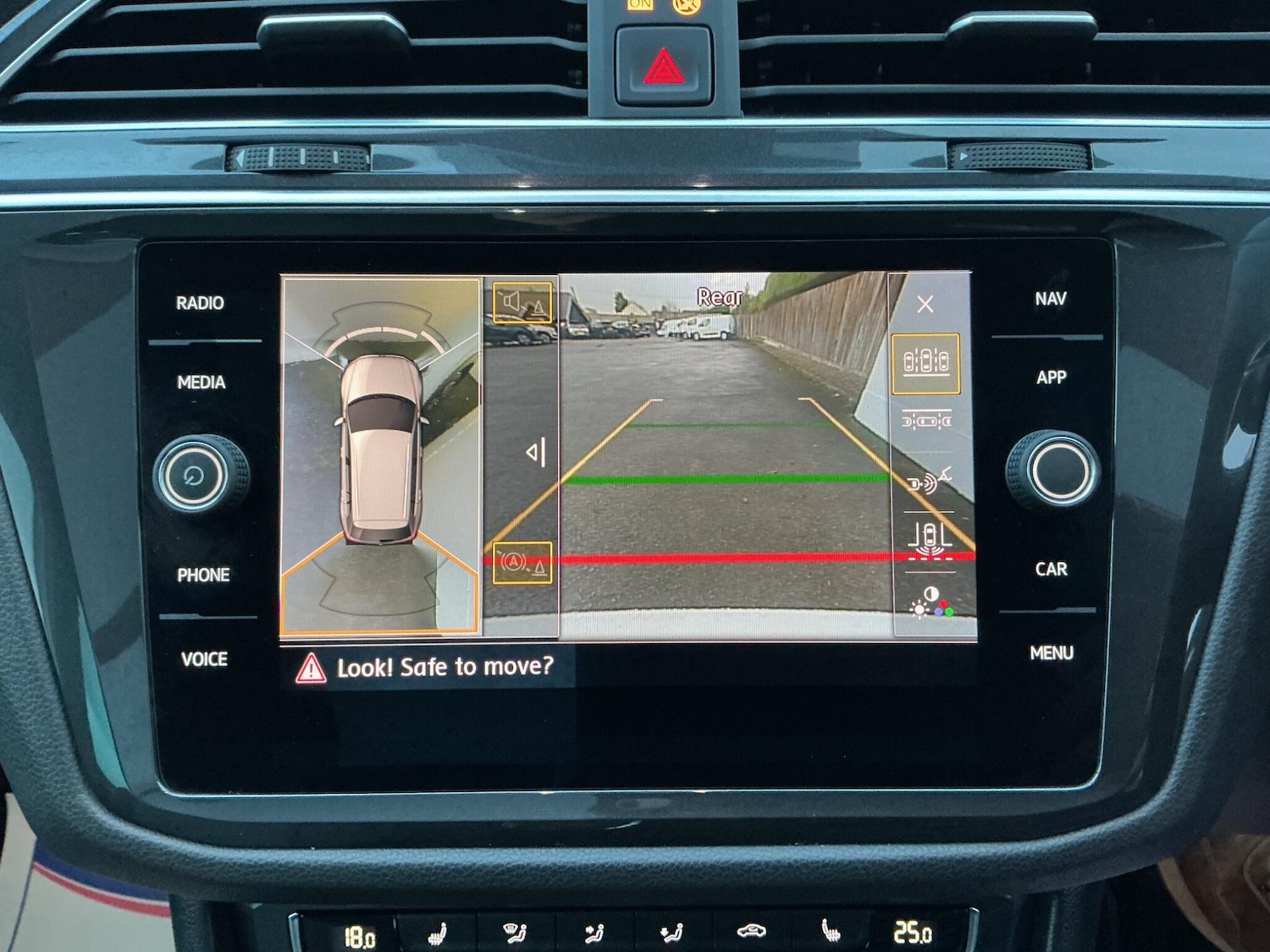 Used Volkswagen Tiguan 2019 for sale - 76781635: Photo 15