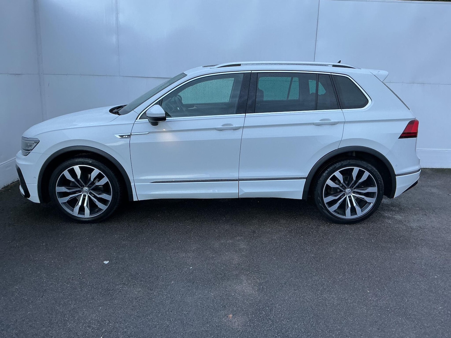 Used Volkswagen Tiguan 2019 for sale - 76781635: Photo 3