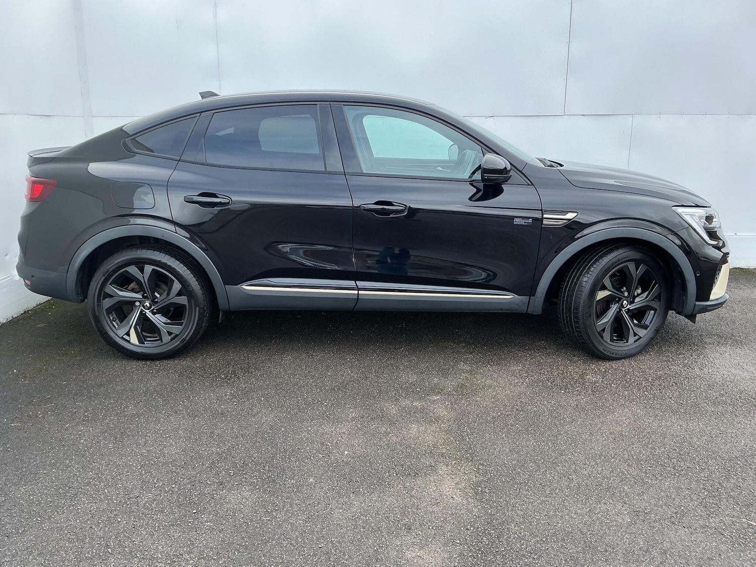 Used Renault Arkana 2023 for sale - 77469056: Photo 2