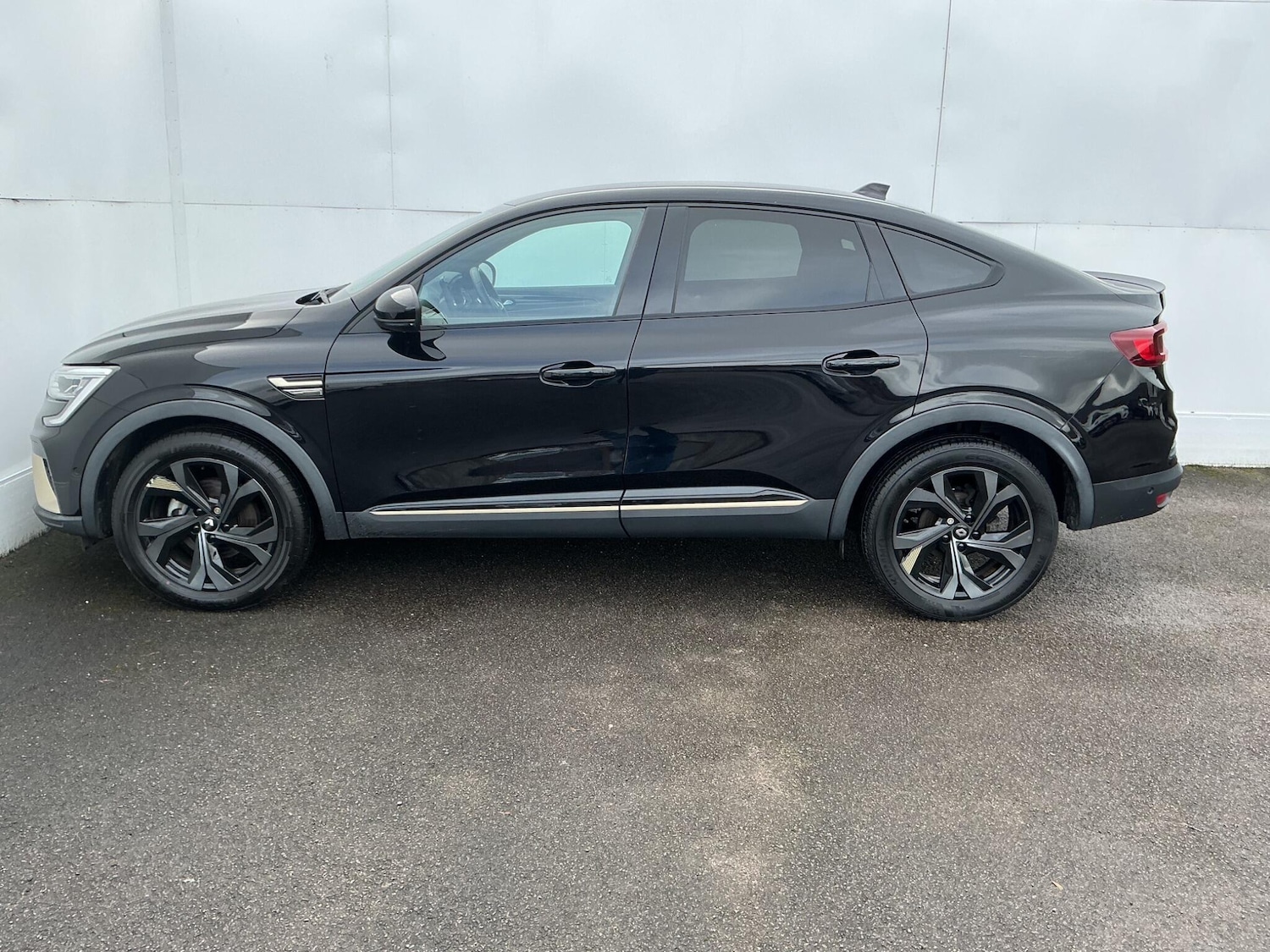 Used Renault Arkana 2023 for sale - 77469056: Photo 3