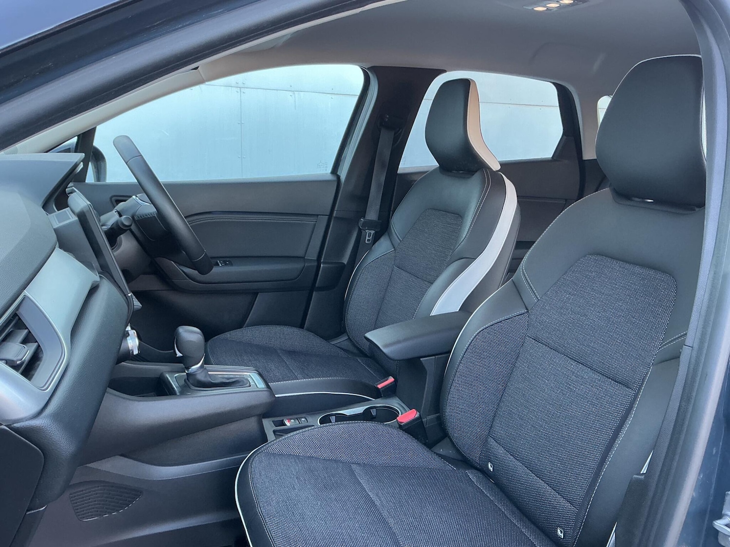 Used Renault Captur 2023 for sale - 77040024: Photo 7