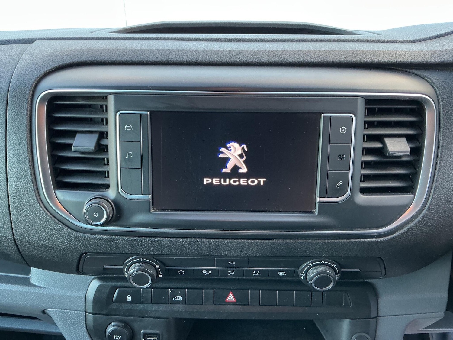 Used Peugeot Expert 2022 for sale - 76658106: Photo 11