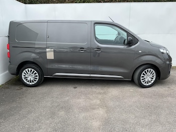 Used Vauxhall Vivaro 2023 for sale - 77658922: Photo