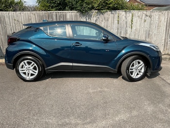 Used Toyota C-HR 2023 for sale - 79248324: Photo