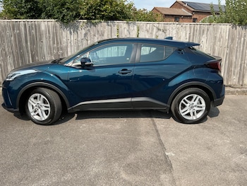 Used Toyota C-HR 2023 for sale - 79248324: Photo