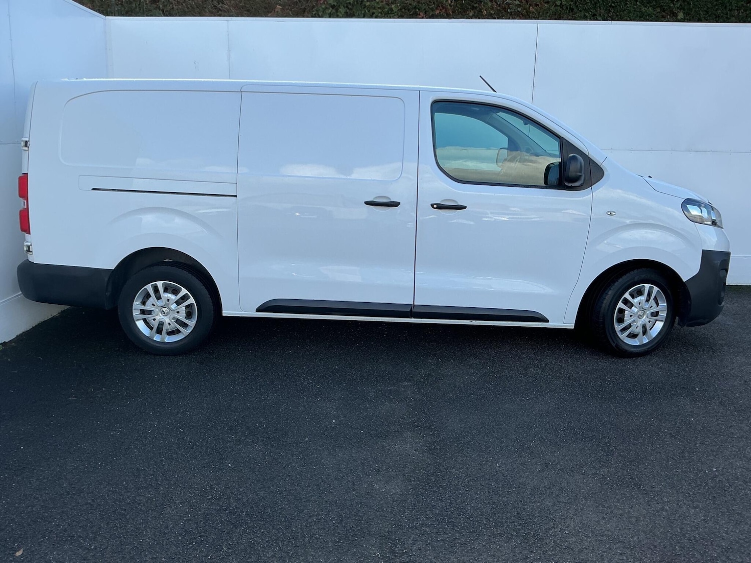 Used Vauxhall Vivaro 2020 for sale - 77376569: Photo 2
