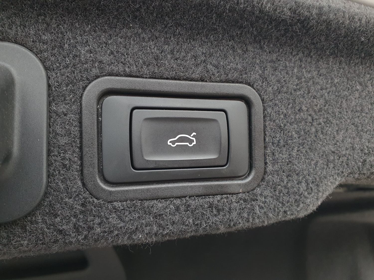 Used Audi A8 2013 for sale - 76475027: Photo 10