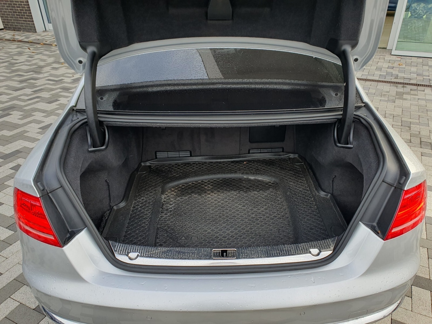 Used Audi A8 2013 for sale - 76475027: Photo 9