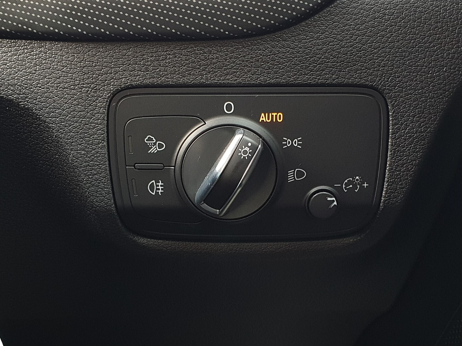 Used Audi Q2 2017 for sale - 76474910: Photo 23